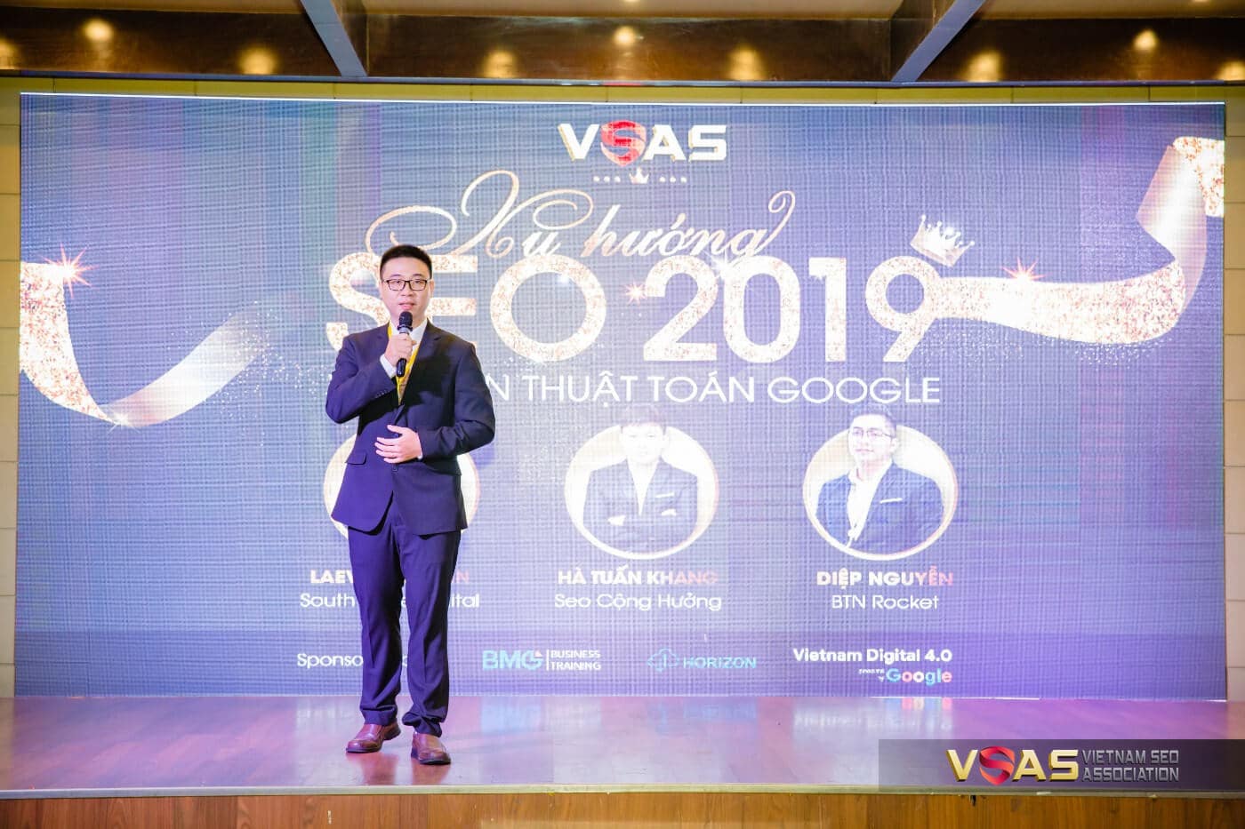 Laevis Nguyễn - founder Daisy Webs trong buổi chia sẻ Vén màn thuật toán Google năm 2019